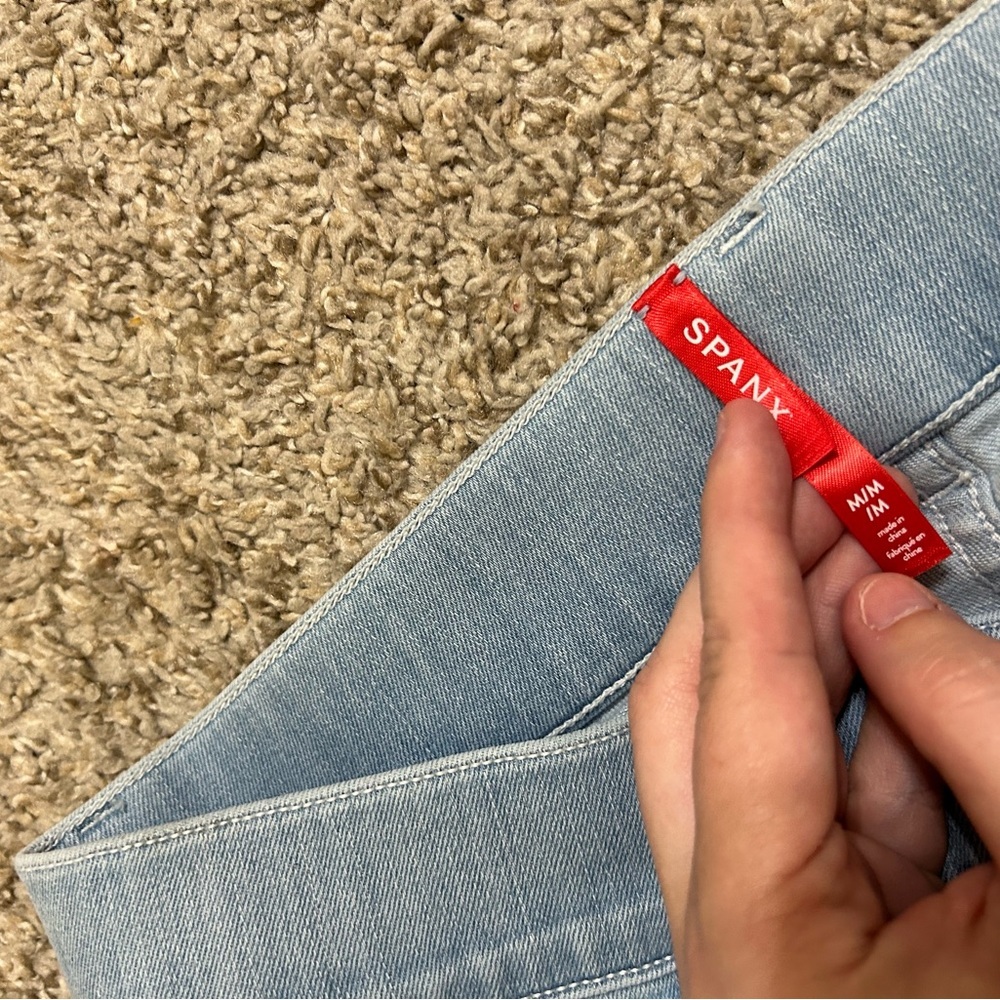SPANX Denim Flare Leg Jeans Retro Light Wash Size Medium Women's Cotton Blend - Picture 5 of 8